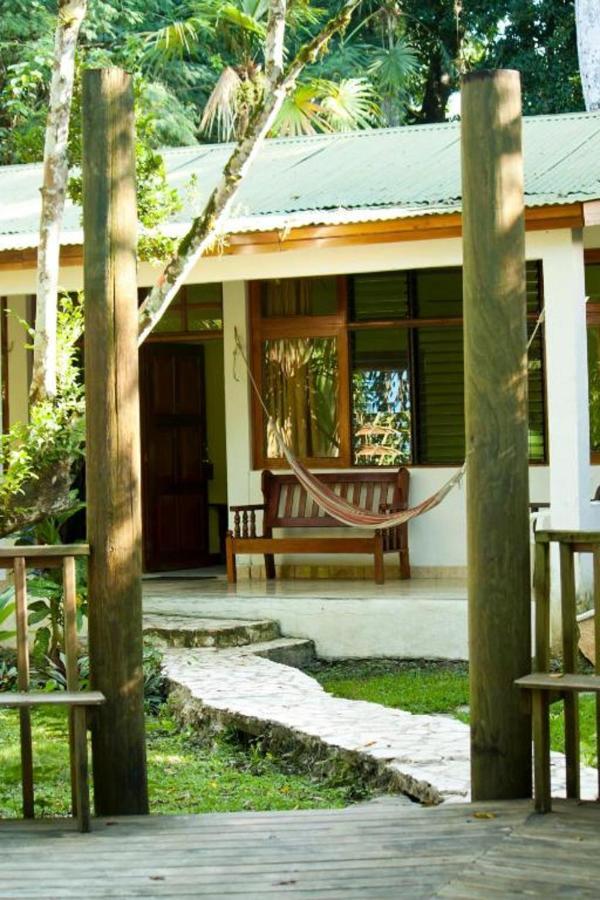 Hotel Jaguar Inn Tikal Eksteriør bilde