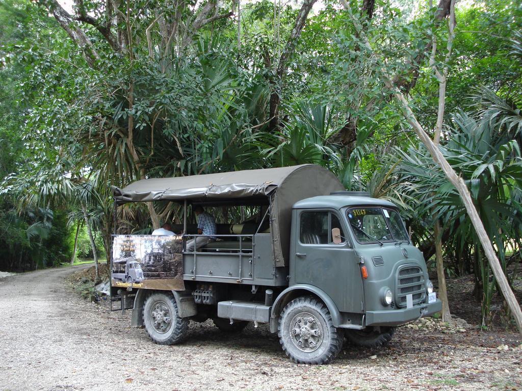 Hotel Jaguar Inn Tikal Eksteriør bilde